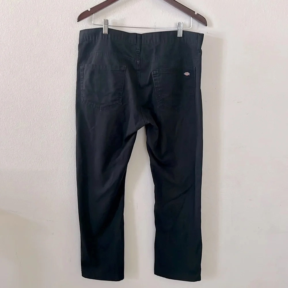 Dickies Flexible and Durable Cargo Men's Black Pants Utility Sleek Size 30x30